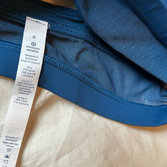 NEW Lululemon Sports Bra with mesh detail - Picture 3 of 3
